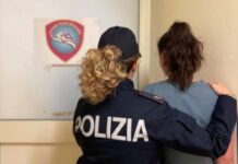 Colpisce la compagna alla testa con un vaso:::arrestato