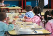 Cetraro. Le scuole ancora senza servizio mensa. Insorge l’opposizione