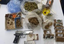 In possesso di Marijuana, Hashish e armi. Arrestato insospettabile