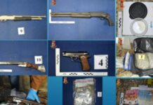 La coca, la Marijuana e le armi nel bar. Arrestato insospettabile