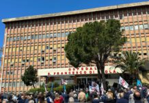 Paola. Polo Chirurgico. Cittadini manifestano all’ospedale. Soddisfatto il comitato popolare