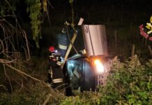 Incidente stradale, feriti una donna e il figlio di 4 anni