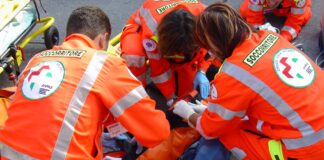 Paola, 29enne salvata in un lido dopo un malore improvviso