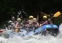 Pollino: a Papasidero turisti da tutto il mondo per il rafting.