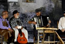 Tortora. La Compagnia teatrale Tortorese non tradisce le aspettative. Risate e applausi per “Na Vota Mballatùrru”