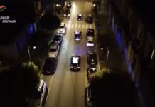 Malaffare nella gestione di un cimitero: 16 arresti per estumulazioni illegali