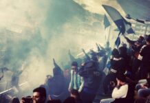 Paolana. La tifoseria suona la carica “Combattiamo a denti stretti per la maglia”