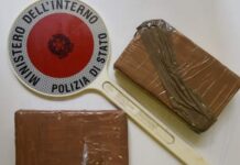 Un chilogrammo circa di eroina nascosta nell’officina, arrestato pregiudicato