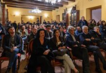 Cetraro. Azione riempe Palazzo del Trono. Battesimo di spessore