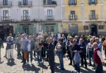 Paola. Chiusura reparto chirurgia. Protestano i cittadini ma il sindaco è assente