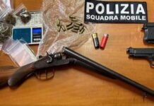 Armi e droga in casa di un sospettato. Arrestato