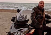 La “benedizione” del Santo Patrono, prima del viaggio in moto verso Capo Nord.