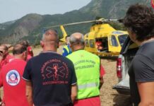 Tirreno Cosentino, si ribalta con il trattore. 58enne ferito