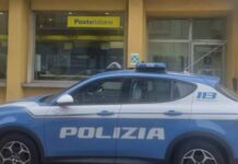 In stato di agitazione danneggia ufficio postale in Calabria
