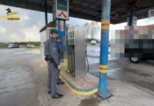 Sequestrati 11 mila litri di gasolio adulterato. Controlli su due distributori stradali