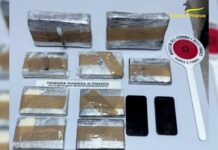 In auto con 4 chili e mezzo di eroina. Arrestato un corriere della droga nel cosentino