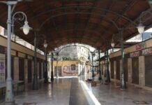 La Polizia di Stato arresta un rivenditore di pesce al mercato con della droga.