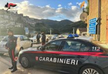 Violenza di genere e resistenza:i Carabinieri arrestano due persone