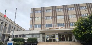 Scalea e il bilancio della discordia: l’opposizione attacca su tasse e conti in bilico