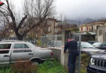 San Lucido. Gestione non autorizzata di rifiuti. Rinvenute autovetture abbandonate in un terreno posto sotto sequestro