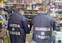 Tirreno Cosentino, blitz della Guardia di Finanza, maxi sequestro di roba contraffatta