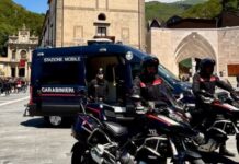 Paola, finge controlli della Guardia di Finanza per truffare un anziano: arrestato dopo una violenta colluttazione