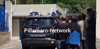 Folle corsa tra Paola e la Statale 18: semina il panico prima di essere arrestato dai Carabinieri