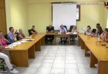 Praia a Mare, salta il numero legale sul piano spiaggia: seduta rinviata tra le polemiche