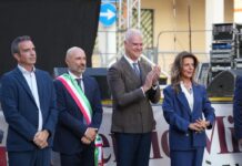 Il Ministro Zangrillo premiato a Diamante: «Un impegno ulteriore per i giovani e la legalità»