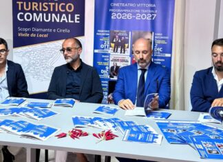 Presentato a Diamante il Tirreno Festival 2026-2027, De Caprio: “Evento che narra Calabria positiva”