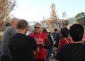 Scalea, sit-in via Campanella, buona la partecipazione dei cittadini: dove è finita l’acqua verdastra?