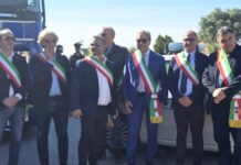 Protesta, i Sindaci del Tirreno Cosentino al fianco dei manifestanti. Lettera al Governo Meloni: «servono soluzioni definitive»